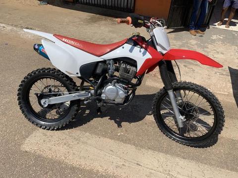 Crf 230 2016 vendo ou troco - 2016