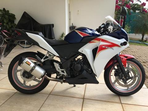 Honda CBR 250 R 24000 km novinha - 2012