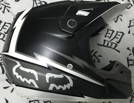 Capacete FOX V2 (tamanho 62)