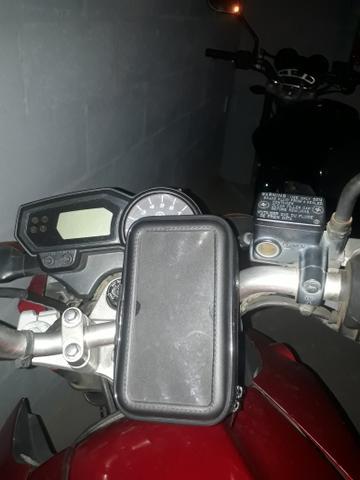 Suporte de celular para moto