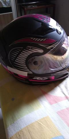 Capacete feminino pra venda URGENTE