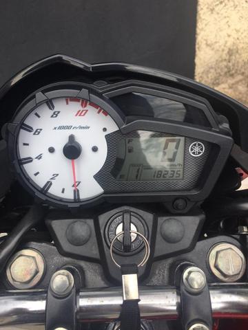 Vendo Moto Yamaha Fazer 150 - 2014