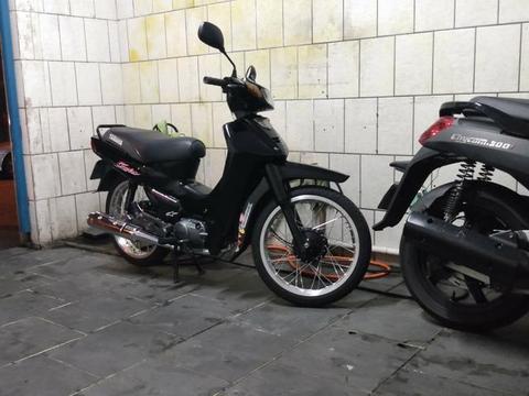 Yamaha Crypton, troco por carro! gol, Voyage, parati, Corsa e outros. - 2002