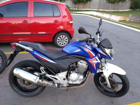 Vendo CB300 2011 kit da 2015 - 2011