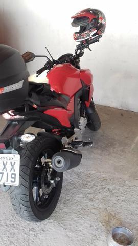 Moto linda de garagem top - 2016