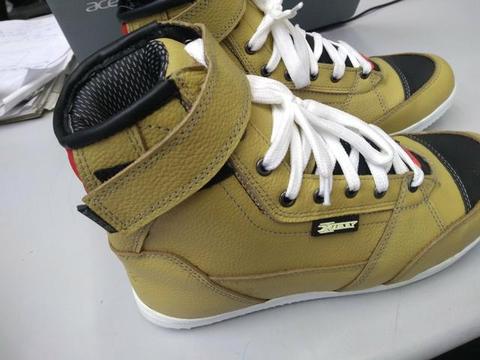 Bota texx sneakers impermeável com entrega em todo rio!