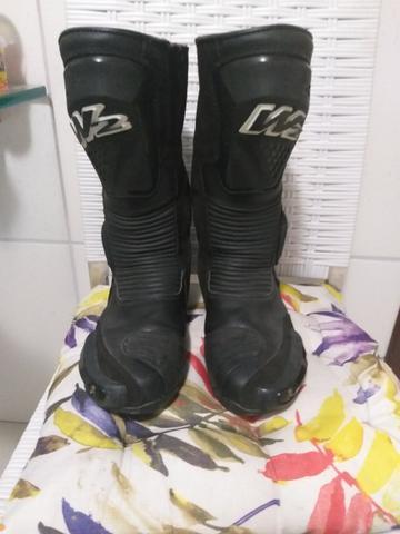Vende-se bota para Motocicleta