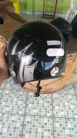 Capacete