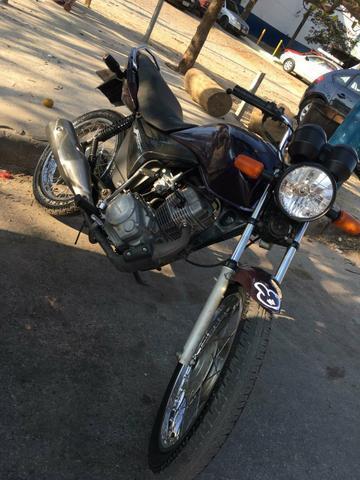 Vendo fan 125 ano 11/12 roxa - 2011