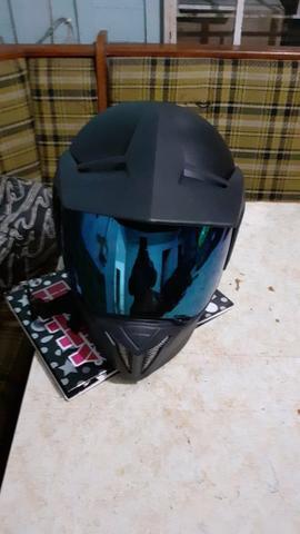 Vendo capacete bieff semi novo