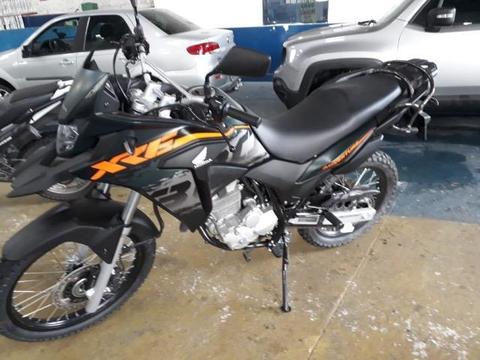 Vendo uma moto XRE 300 - 2018
